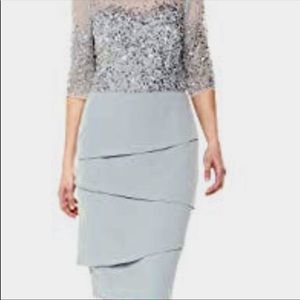 ✨BEAUTIFUL Adrianna Papell Dress ✨